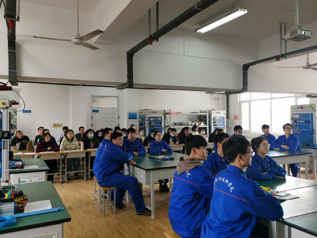 1912F